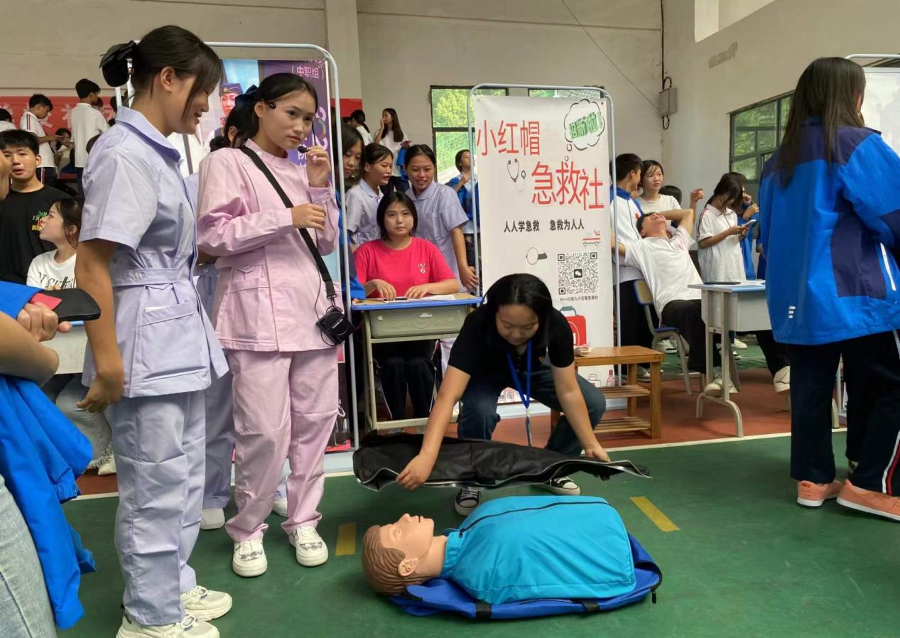 活力青春启新程 社团纳新展风采 | 记铜仁市交通学校2023年秋季学期社团招新活动