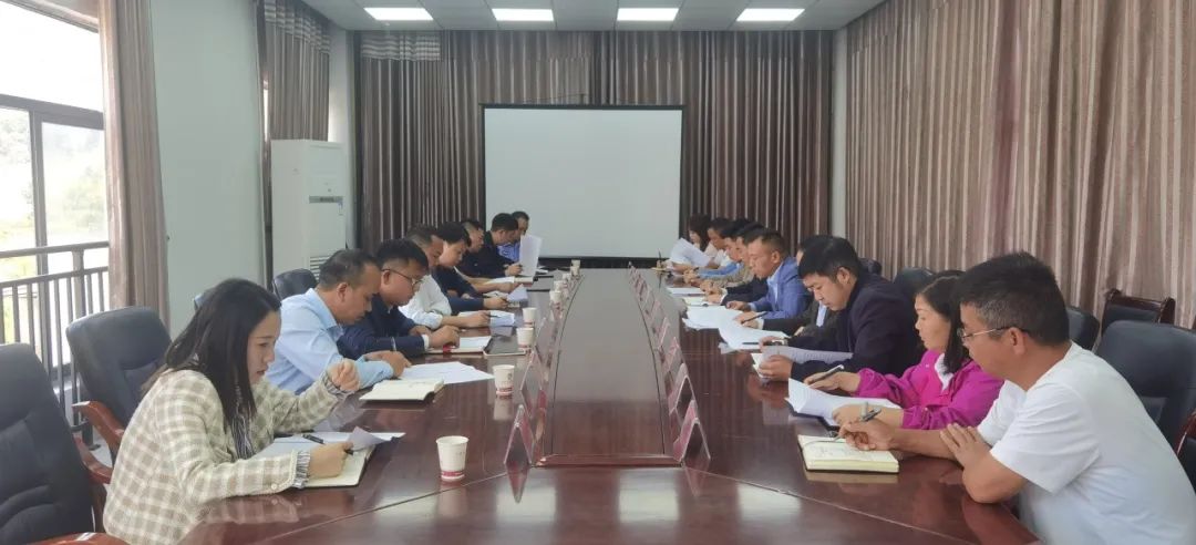 张云飞到铜仁市交通学校调研有效预防未成年人违法犯罪工作