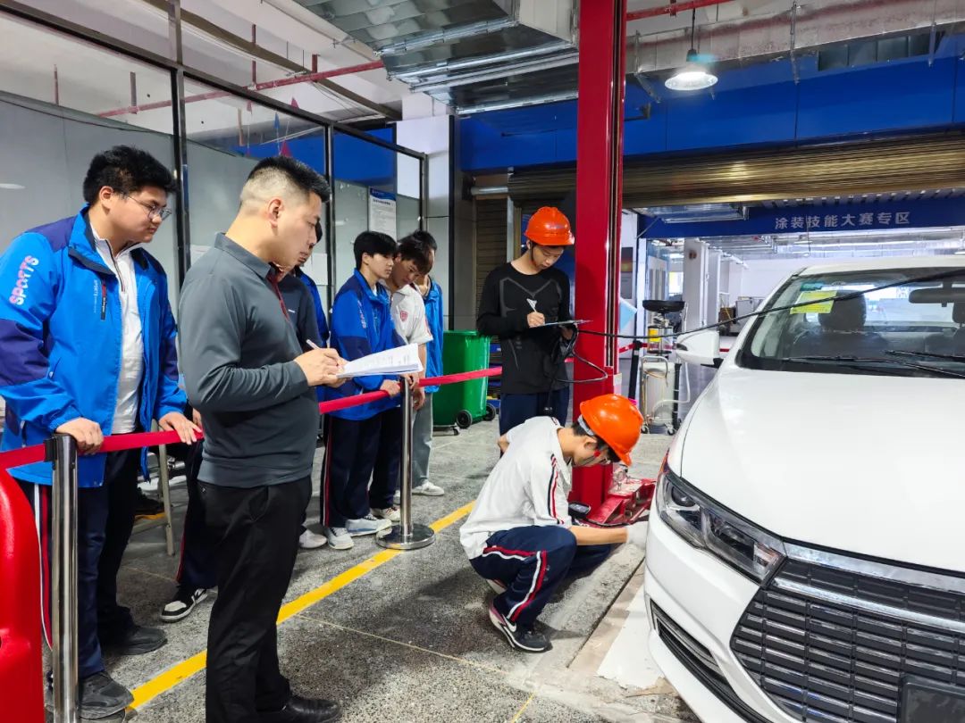 一技在手·一生无忧 | 铜仁市交通学校2025 年职业教育活动周技能大赛火热进行中